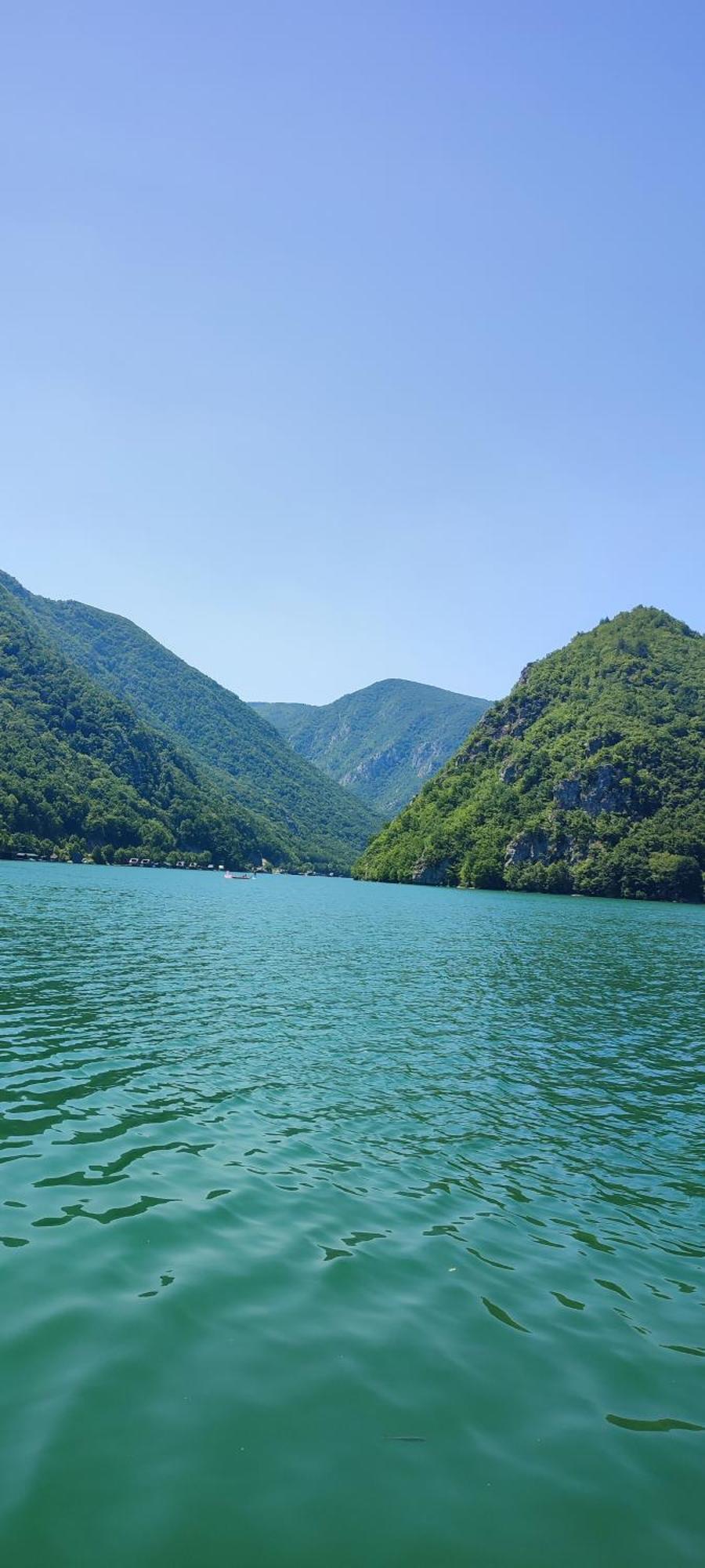 Splav Wake At The Апартамент Gaocici